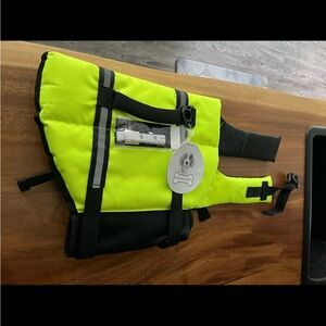 Vivaglory High-Visibility Yellow Dog Life Jacket New with Tags Size Medium